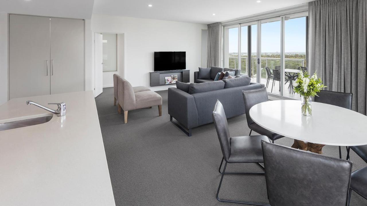 Oaks Adelaide Embassy Suites 外观 照片