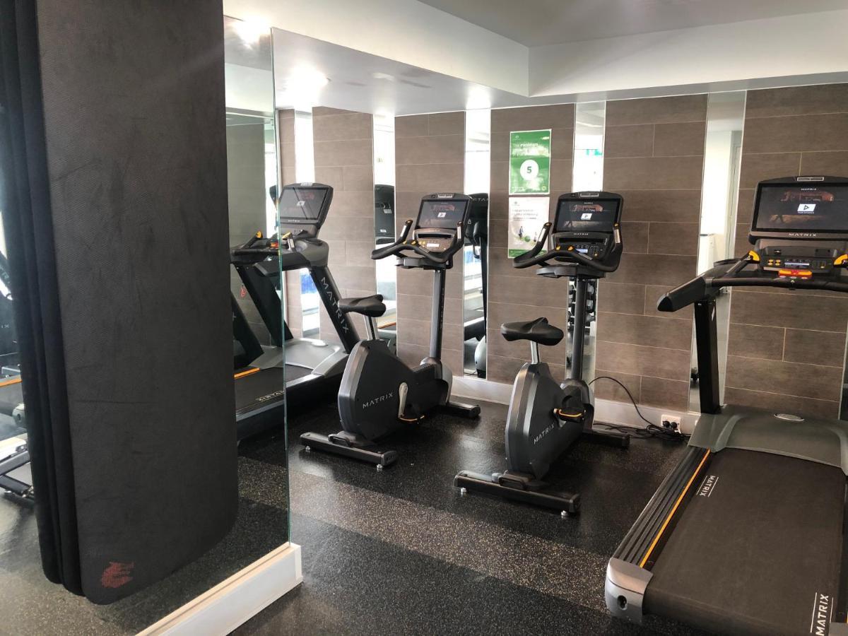 Oaks Adelaide Embassy Suites 外观 照片