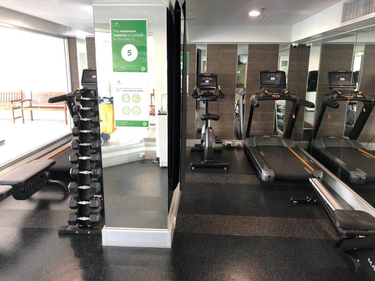 Oaks Adelaide Embassy Suites 外观 照片
