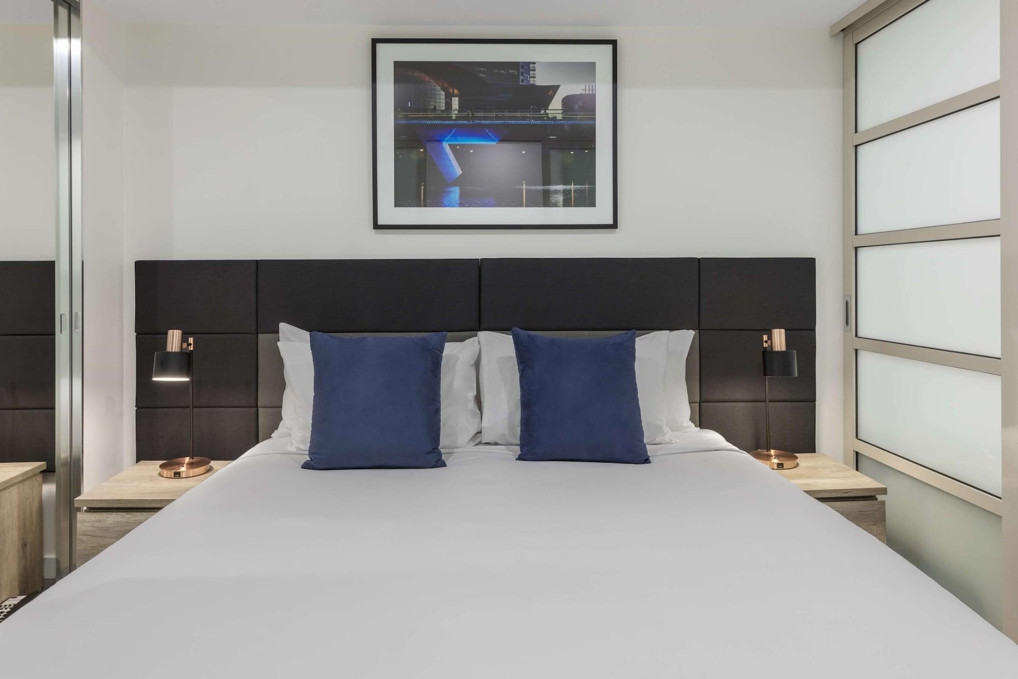 Oaks Adelaide Embassy Suites 外观 照片