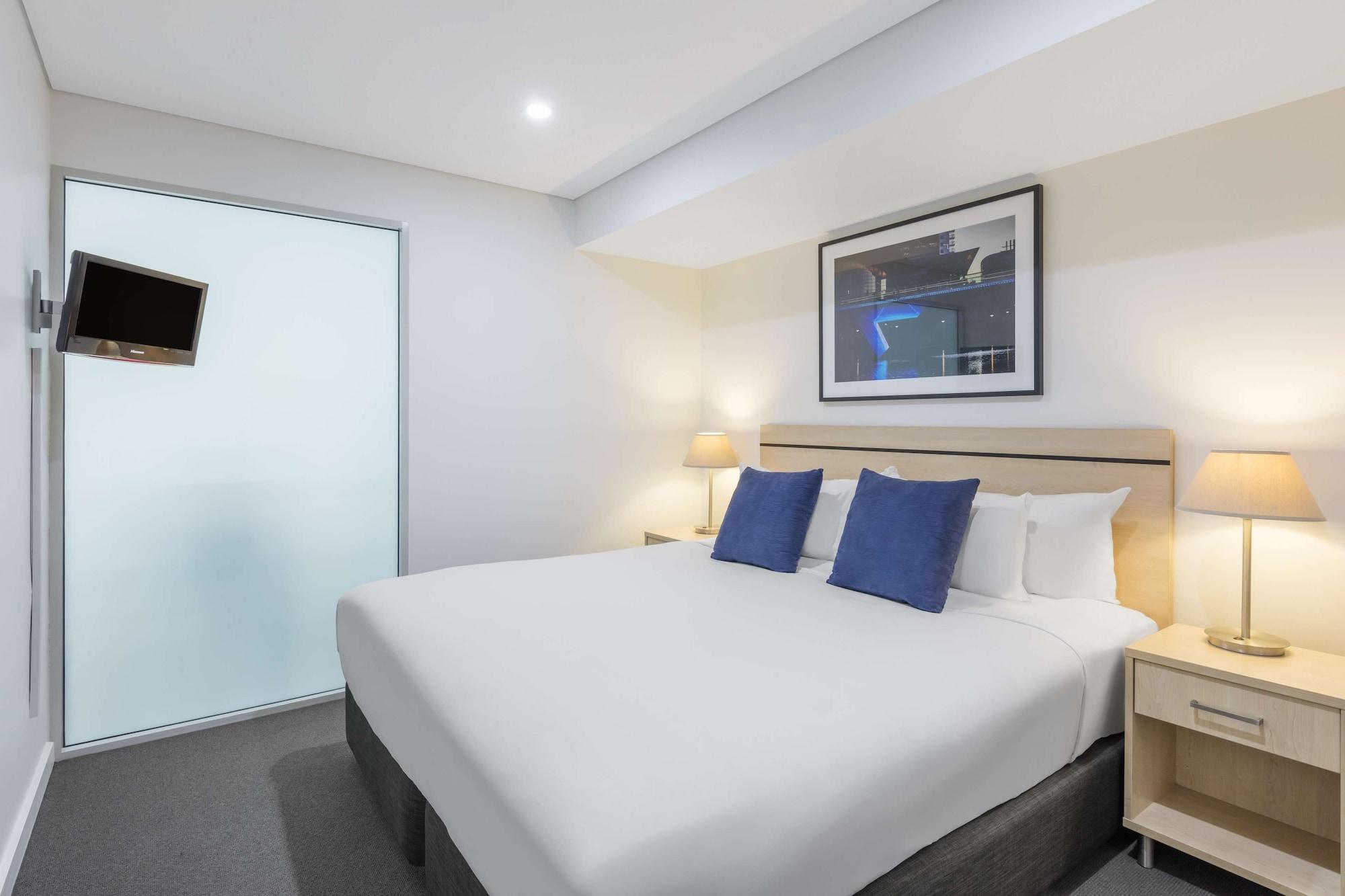 Oaks Adelaide Embassy Suites 外观 照片