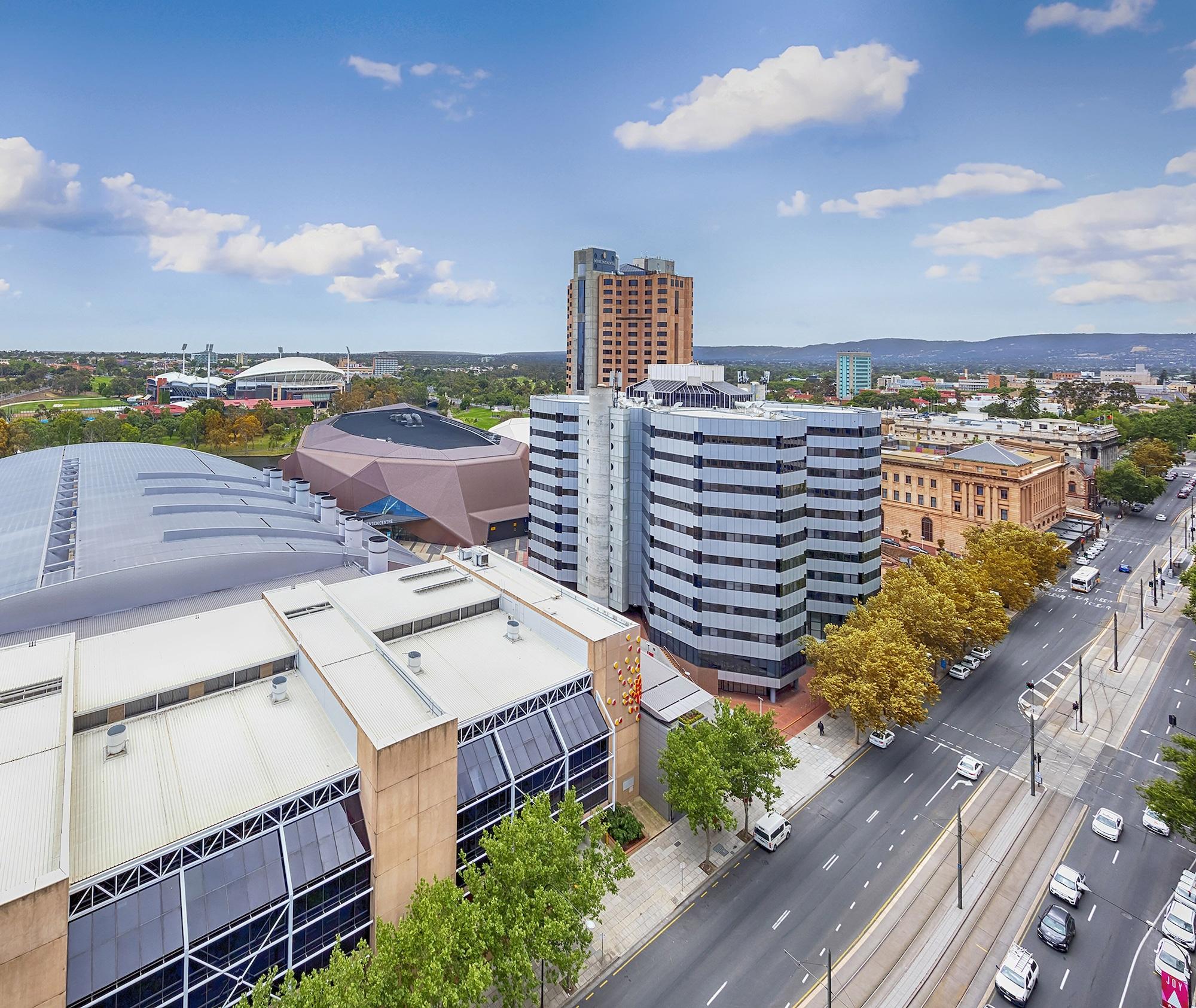 Oaks Adelaide Embassy Suites 外观 照片