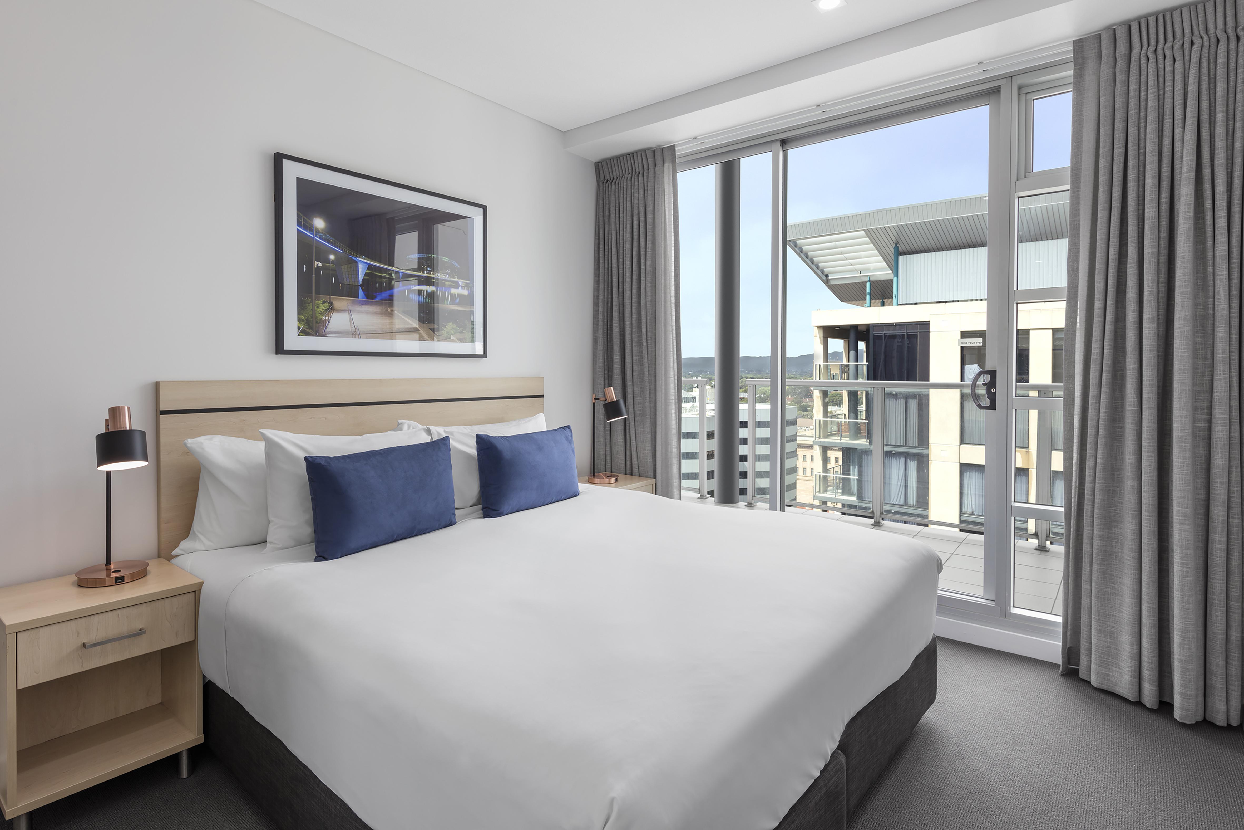 Oaks Adelaide Embassy Suites 外观 照片