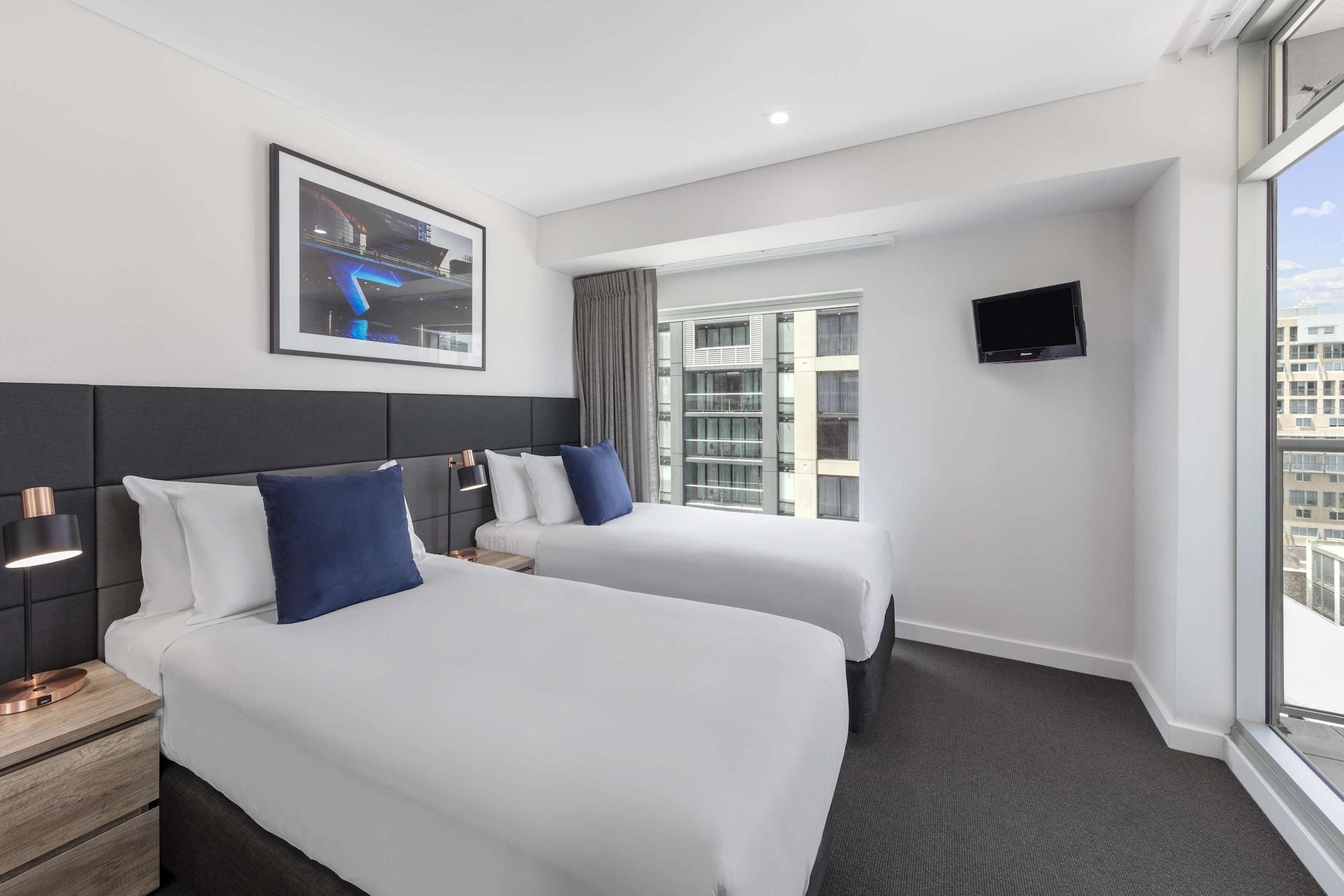 Oaks Adelaide Embassy Suites 外观 照片