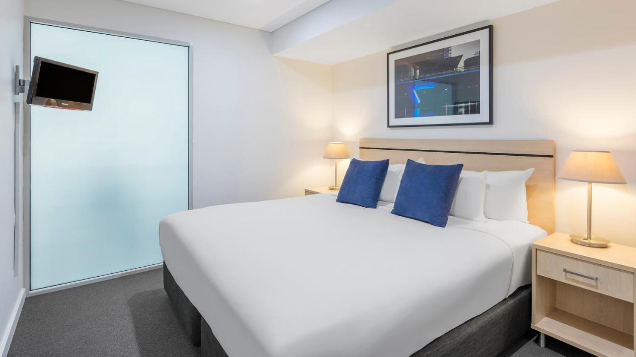 Oaks Adelaide Embassy Suites 外观 照片