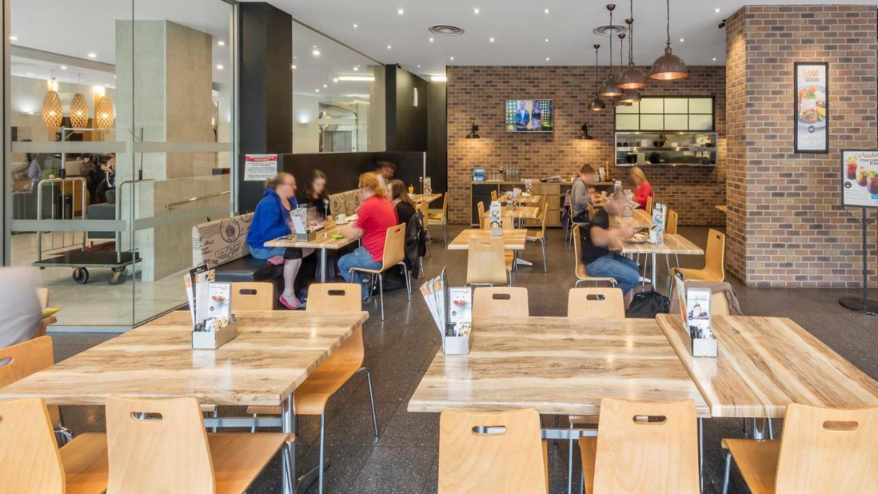 Oaks Adelaide Embassy Suites 外观 照片